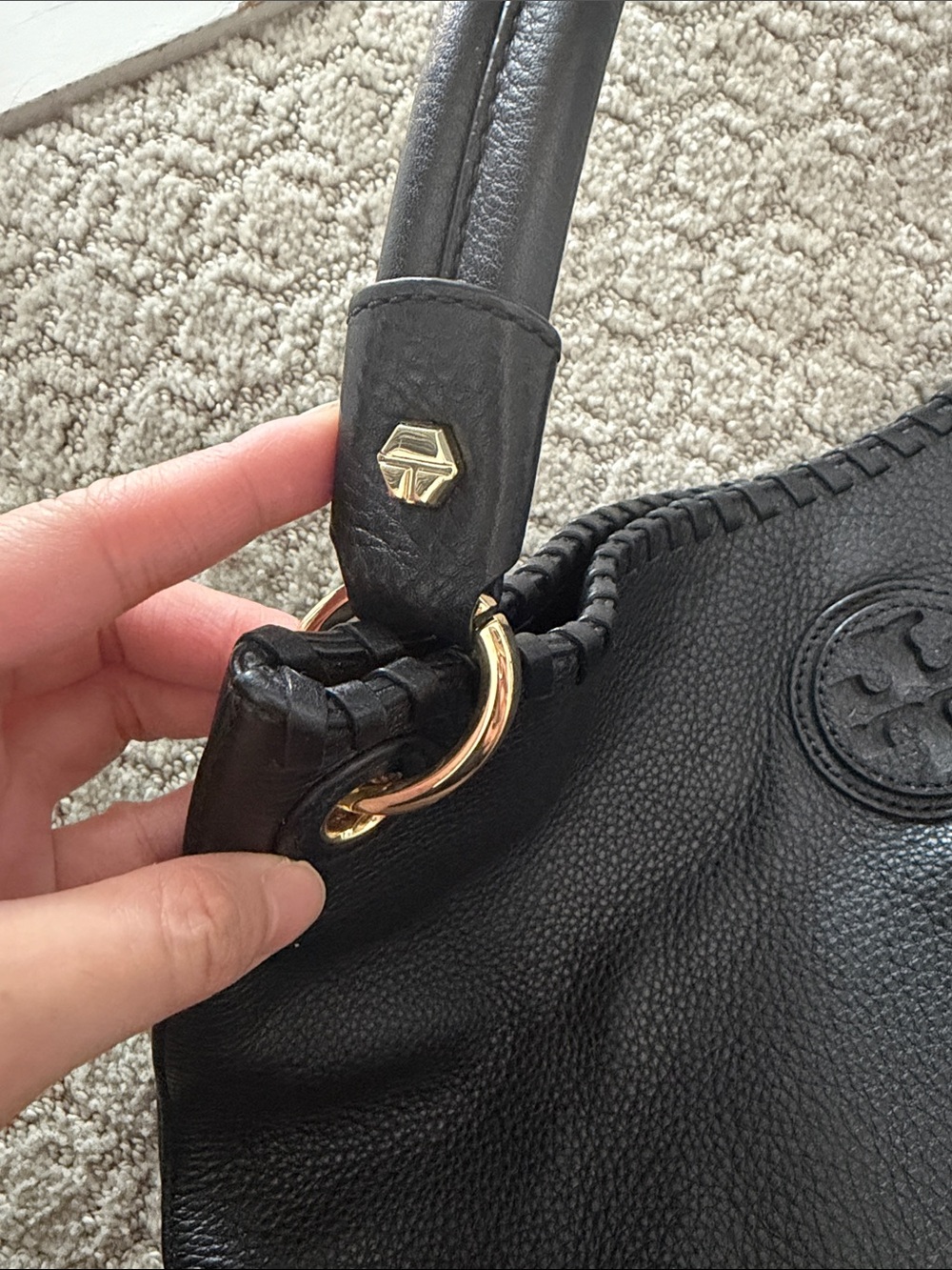 Tory Burch Marion Hobo - Picture 5 of 10